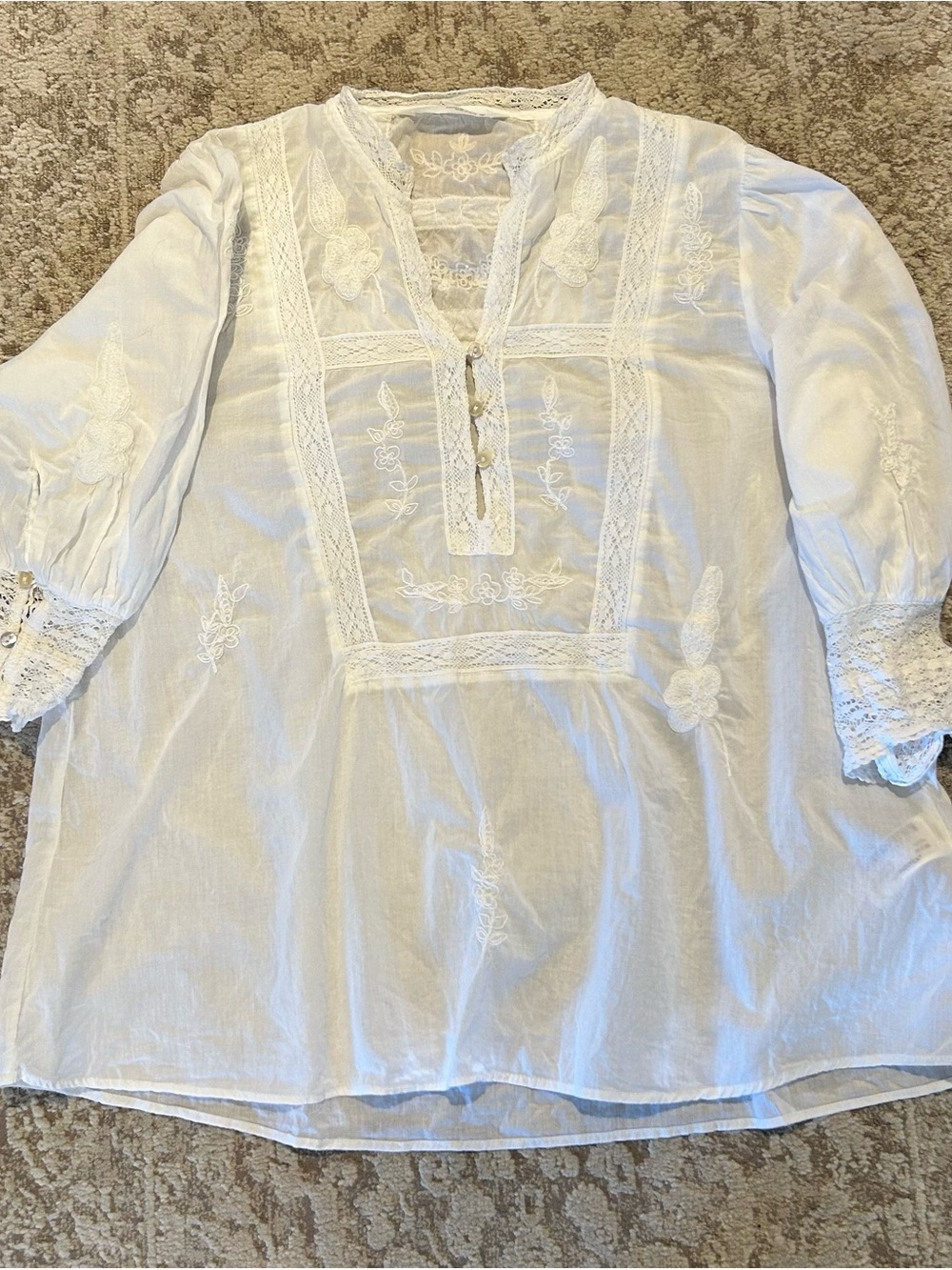 Zara White Embroidered Blouse